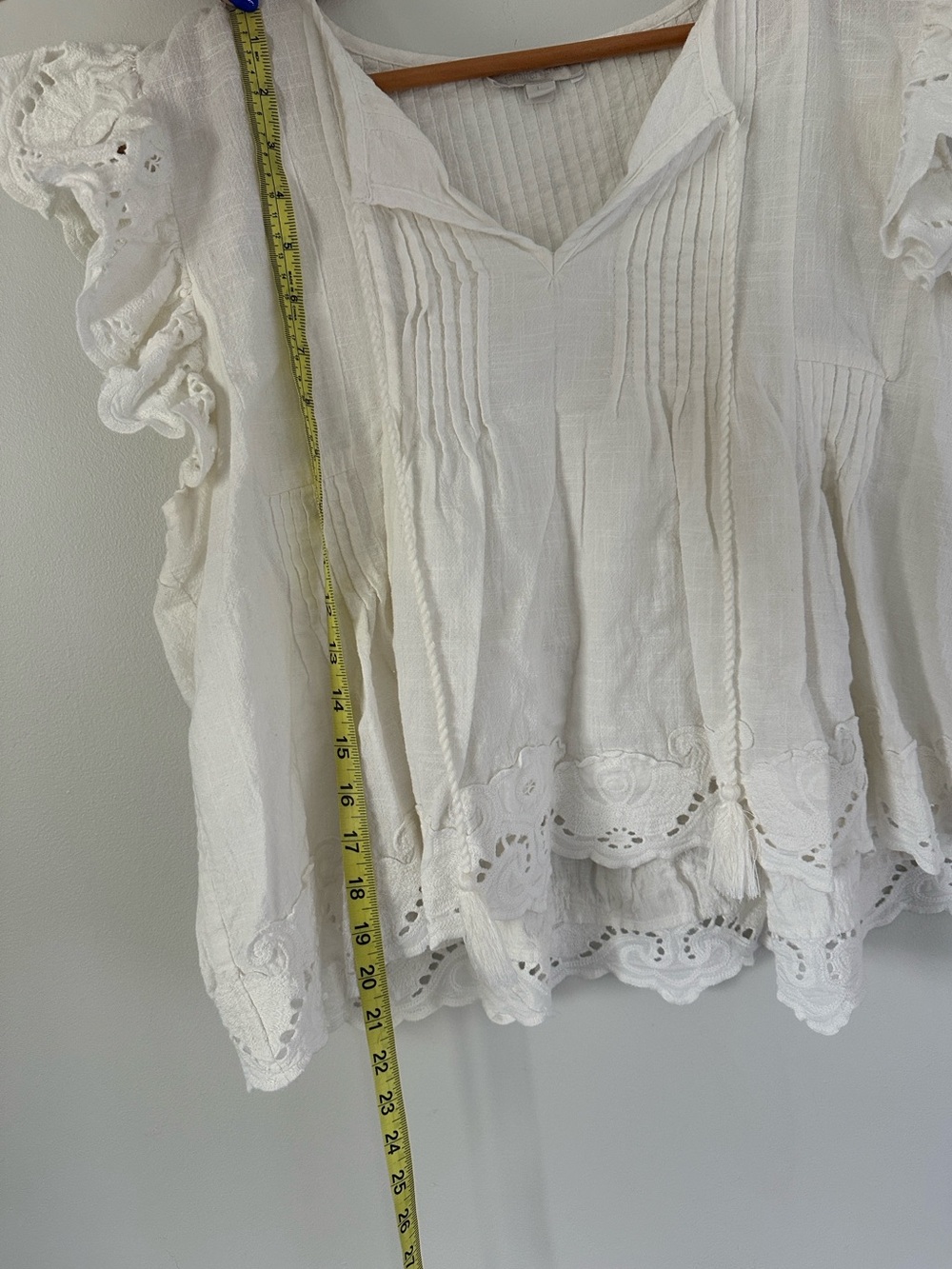 jennifer and grace white eyelet flutter sleeve cotton blouse - Picture 6 of 7